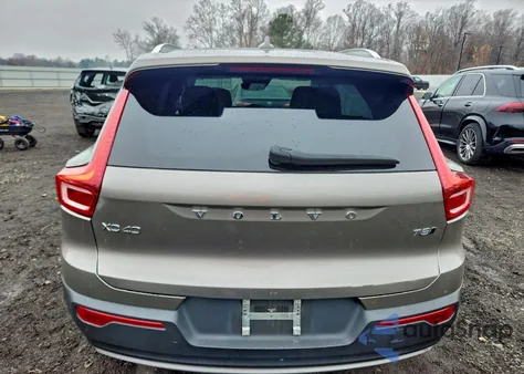 2021 Volvo Xc40 T5 Inscription z USA, uszkodzony, nr VIN YV4162UL1M2554285